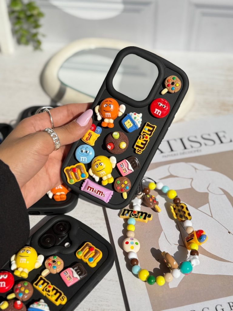 قاب M&M'S برجسته آیفون کد M209